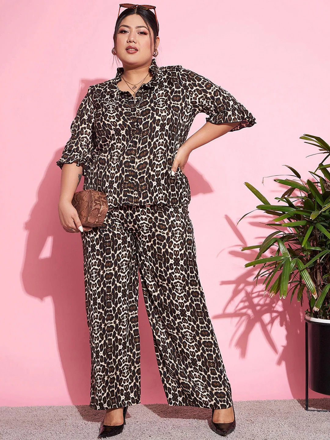 SASSAFRAS Curve Animal Printed Shirt With Trousers
