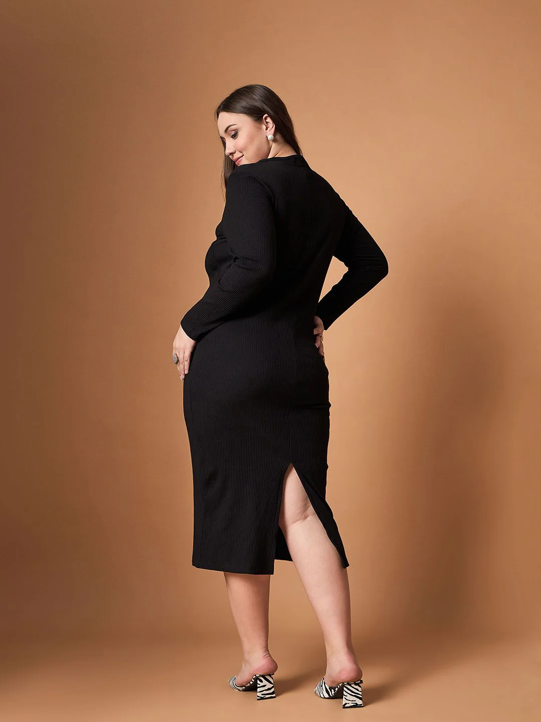 SASSAFRAS Curve Bodycon Midi Dress - Image 4