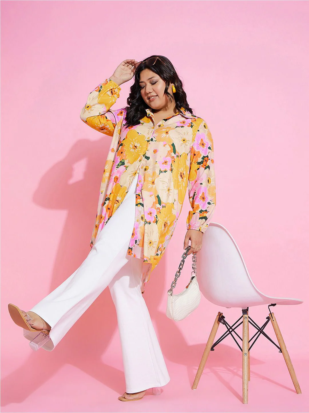 SASSAFRAS Curve Plus Size Floral Printed Comfort Longline Casual Shirt - Image 6