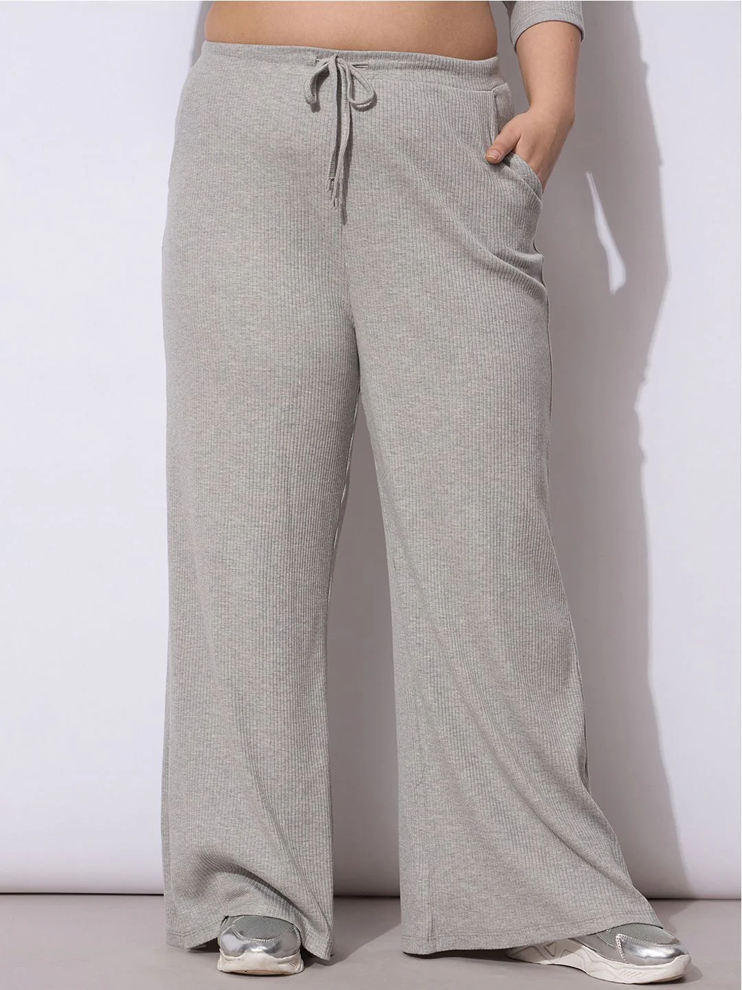 SASSAFRAS Curve Plus Size Rib Three-Quarter Sleeves Top With Trouser - Image 7