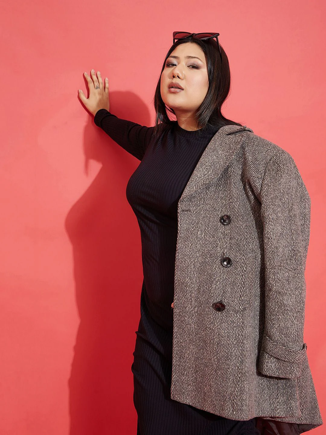 SASSAFRAS Curve Plus Size Round Neck Cotton Sheath Midi Dress - Image 6