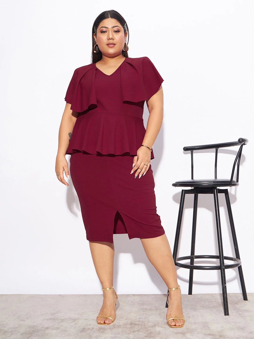 SASSAFRAS Curve Plus Size V-Neck Peplum Midi Dress - Image 3