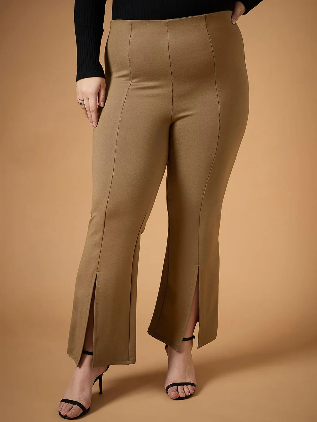 SASSAFRAS Curve Women Comfort Slim Fit High-Rise Trousers