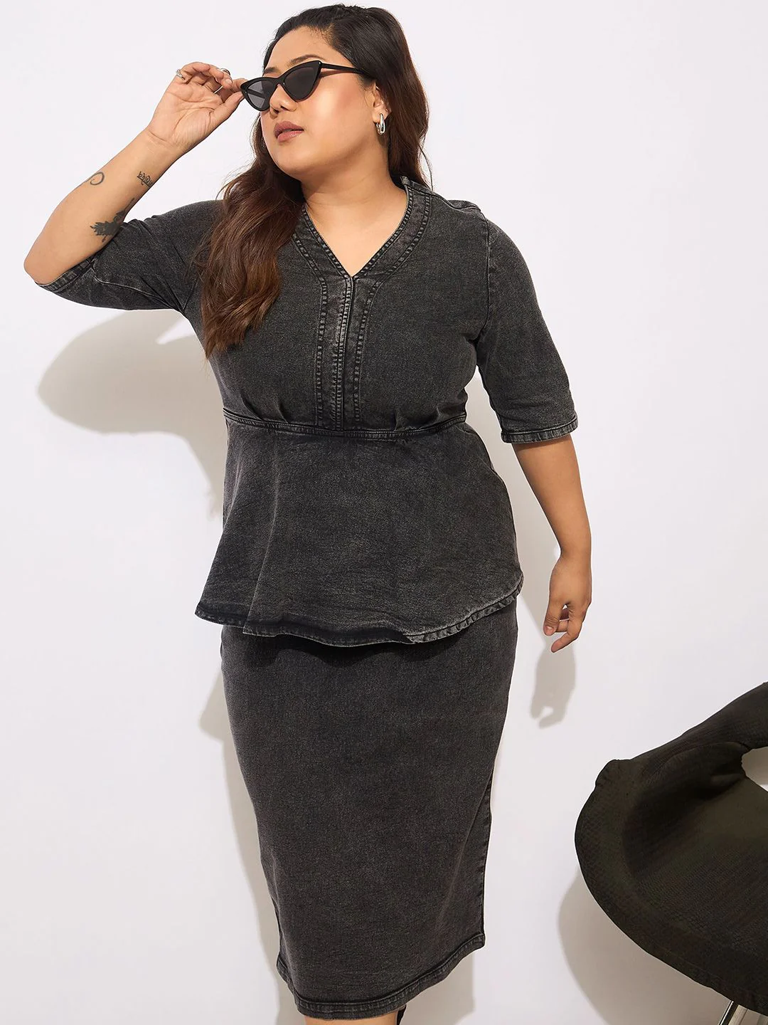 SASSAFRAS Curve Women Denim Peplum Midi Dress