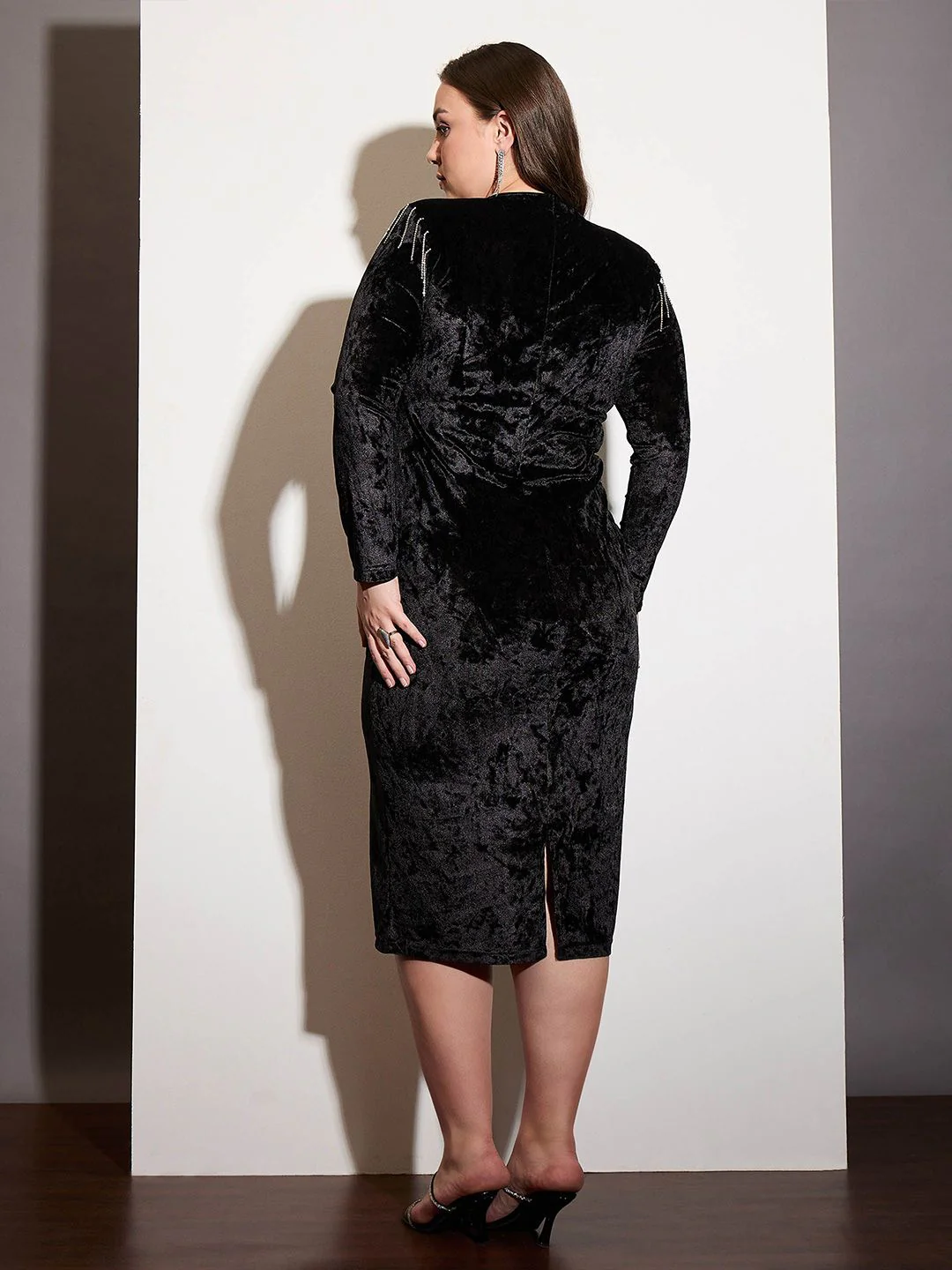 SASSAFRAS Curve Women Embellished Bodycon Midi Dress - Image 5
