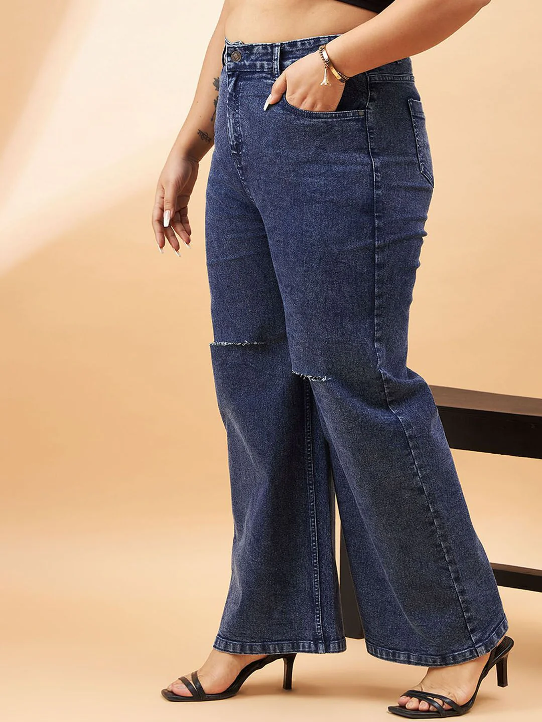 SASSAFRAS Curve Women Plus Size Comfort High-Rise Slash Knee Stretchable Jeans - Image 2
