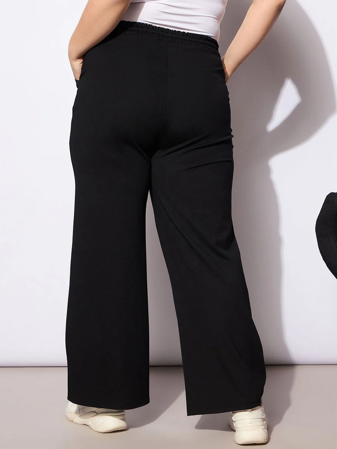 SASSAFRAS Curve Women Plus Size Mid-Rise Straight Fit Trousers - Image 3