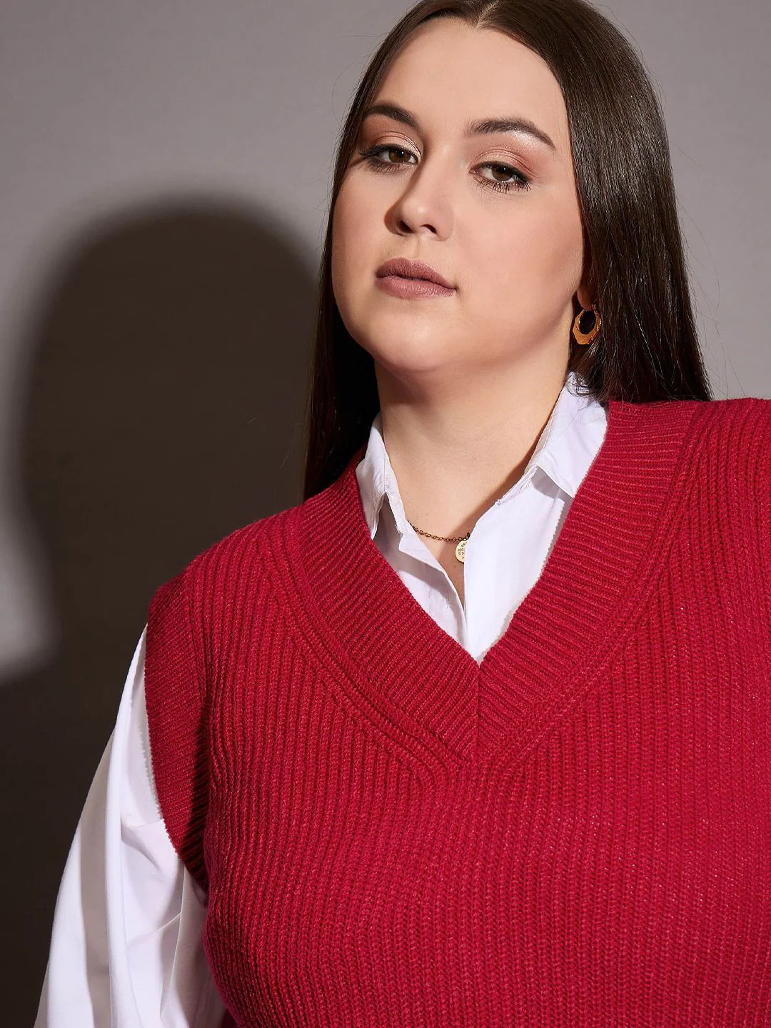 SASSAFRAS Curve Women V-neck Sleeveless Sweater Vest - Image 2