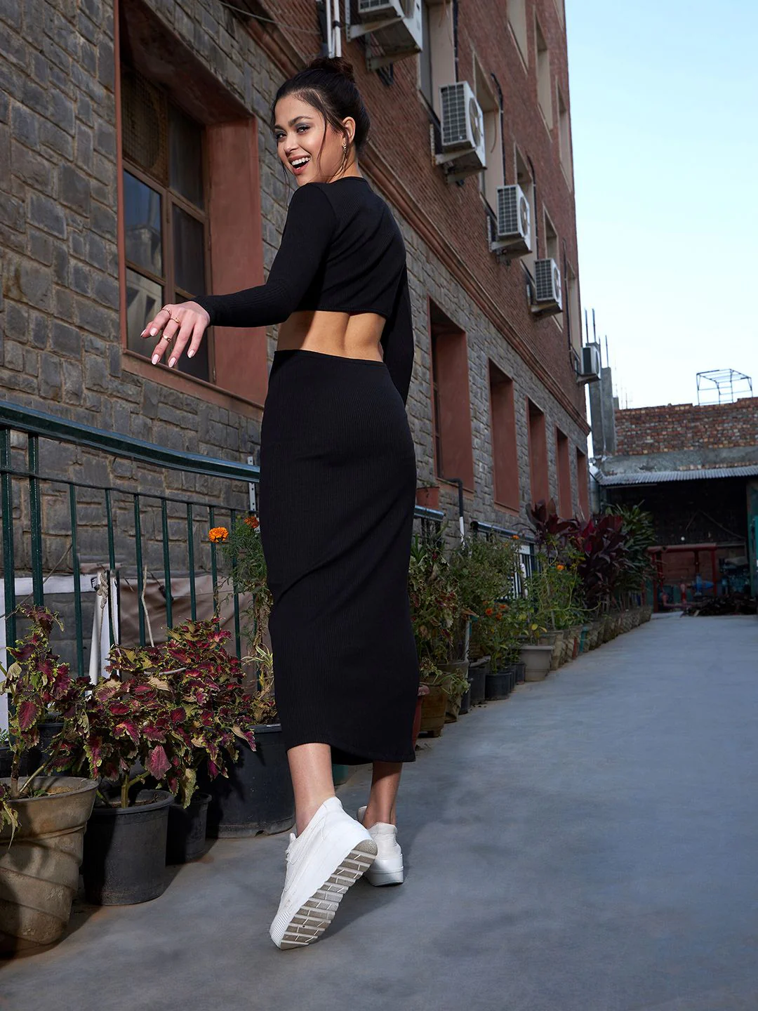 SASSAFRAS Cut Out Sheath Midi Dress - Image 5