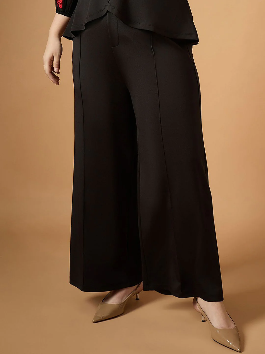 SASSAFRAS Embroidered Top With Trouser Co-Ords - Image 7