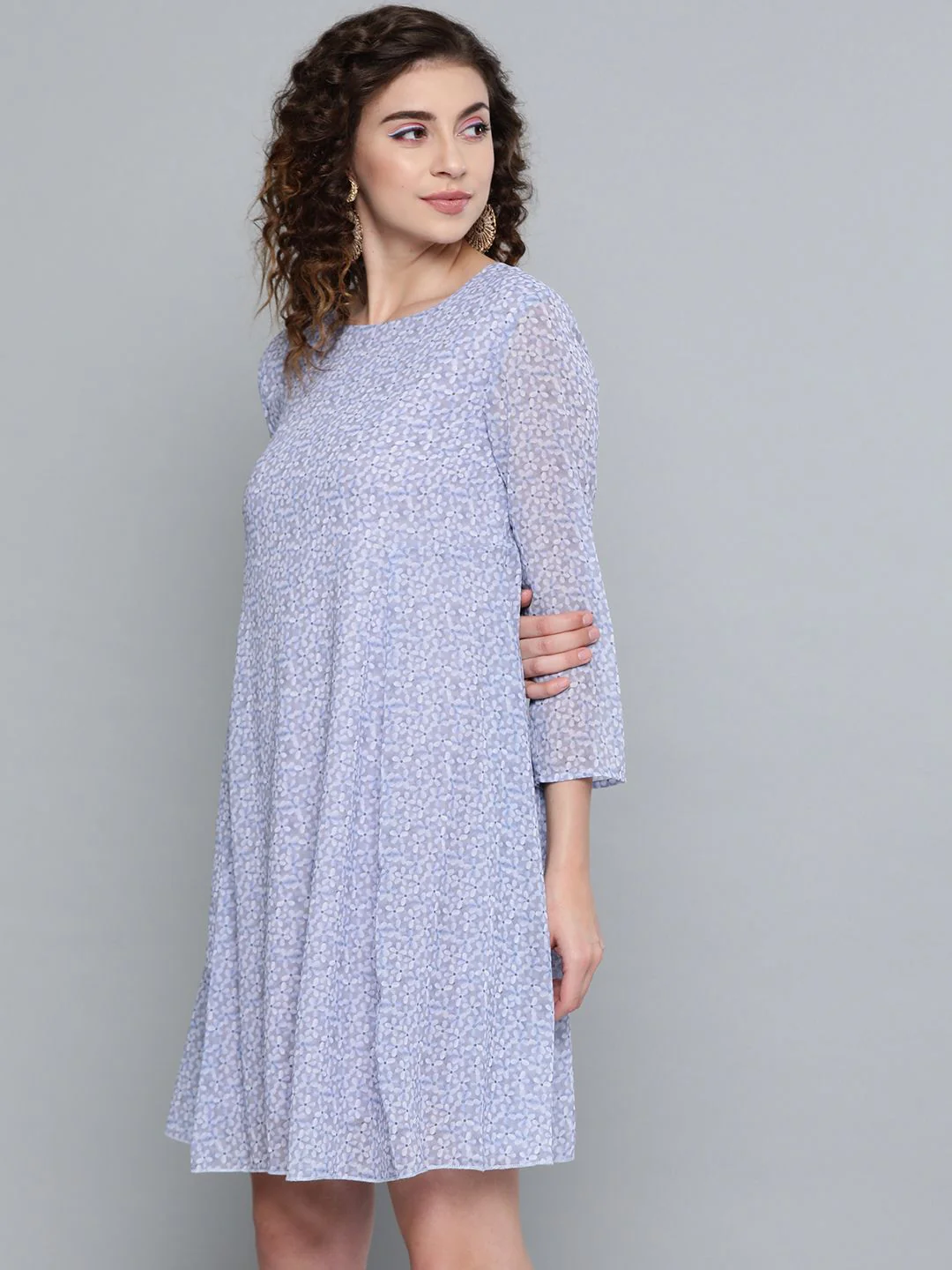 SASSAFRAS Lavender & Off-White Ditsy Floral Trapeze Dress - Image 3