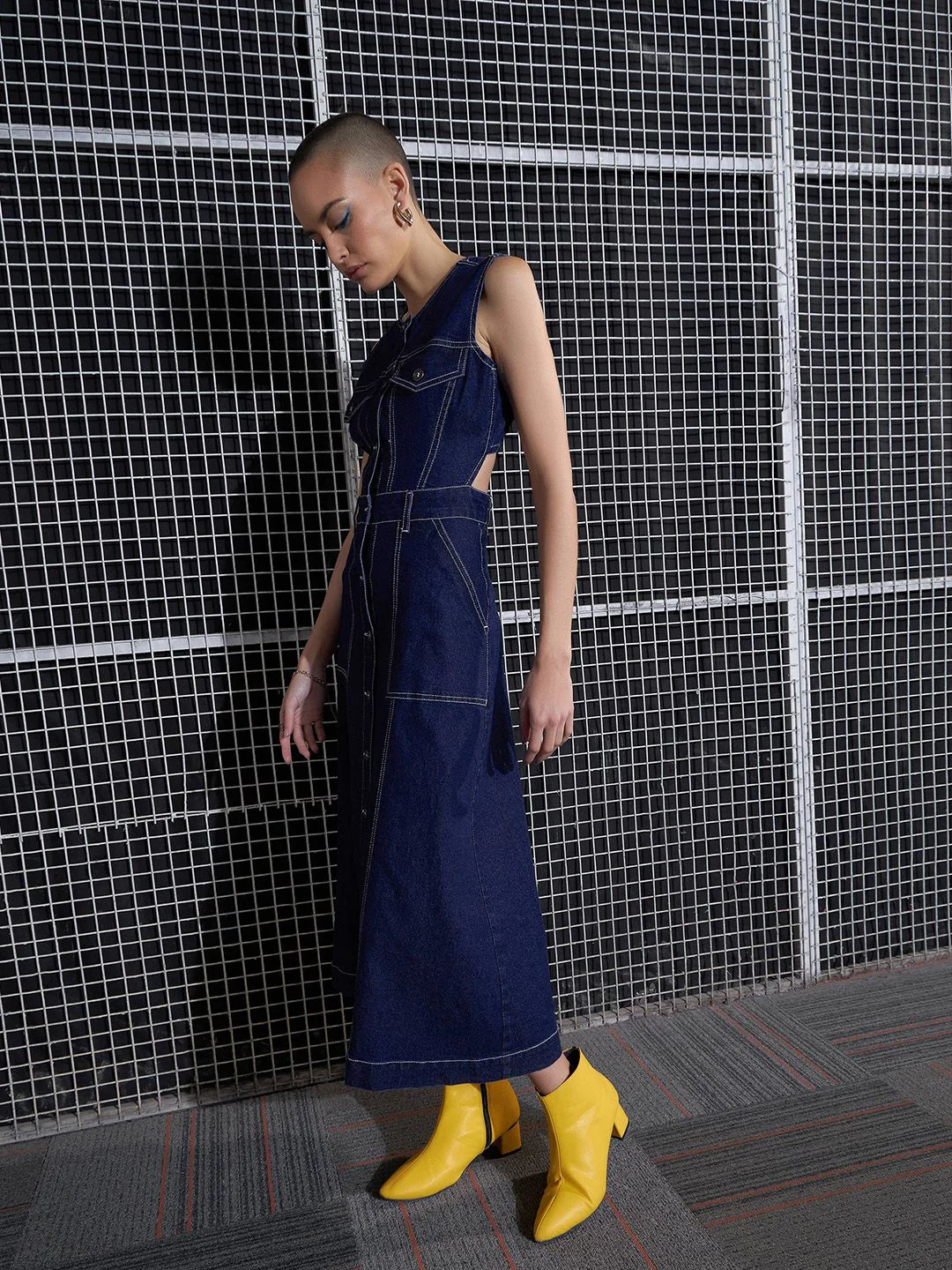 SASSAFRAS Navy Blue Cut-Out Denim A-Line Midi Dress - Image 3