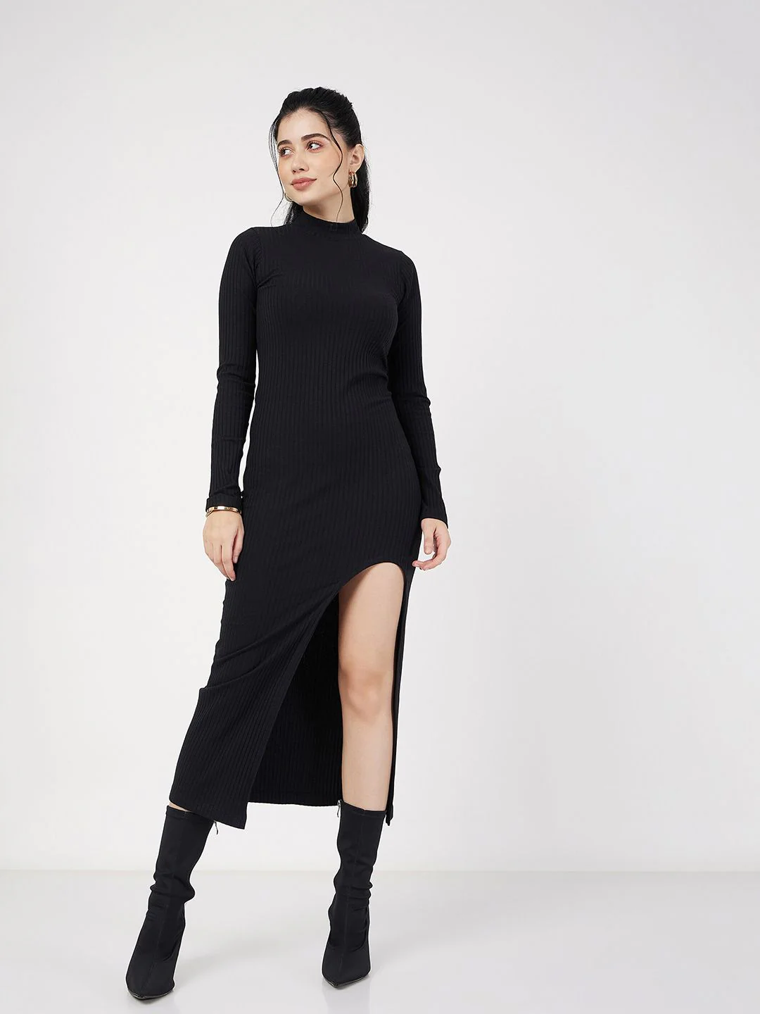 SASSAFRAS Round Neck Cotton Bodycon Midi Dress