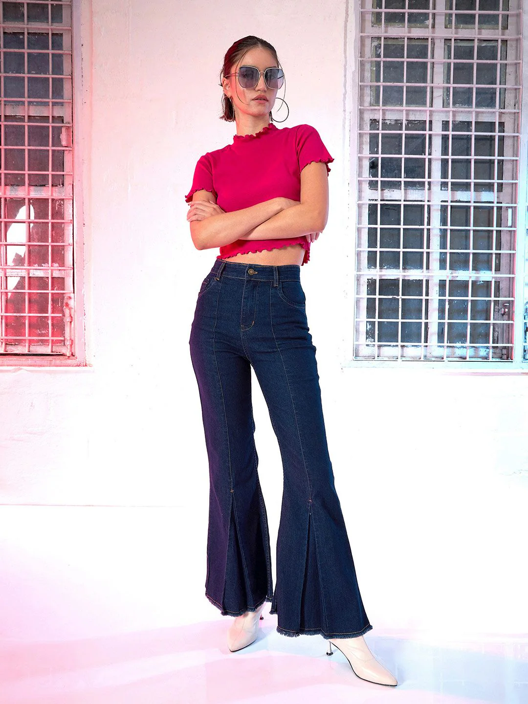 SASSAFRAS Woman Deep Navy Blue High-Rise Relaxed Fit Stretchable Jeans - Image 5