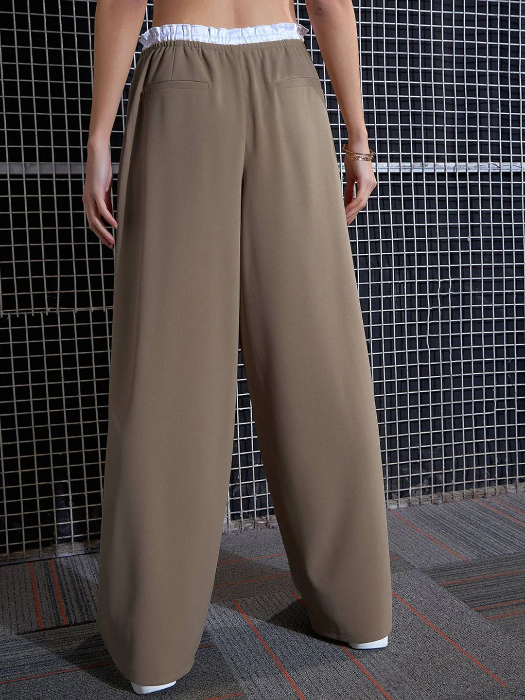 SASSAFRAS Women Beige Loose Fit High-Rise Parallel Trousers - Image 3