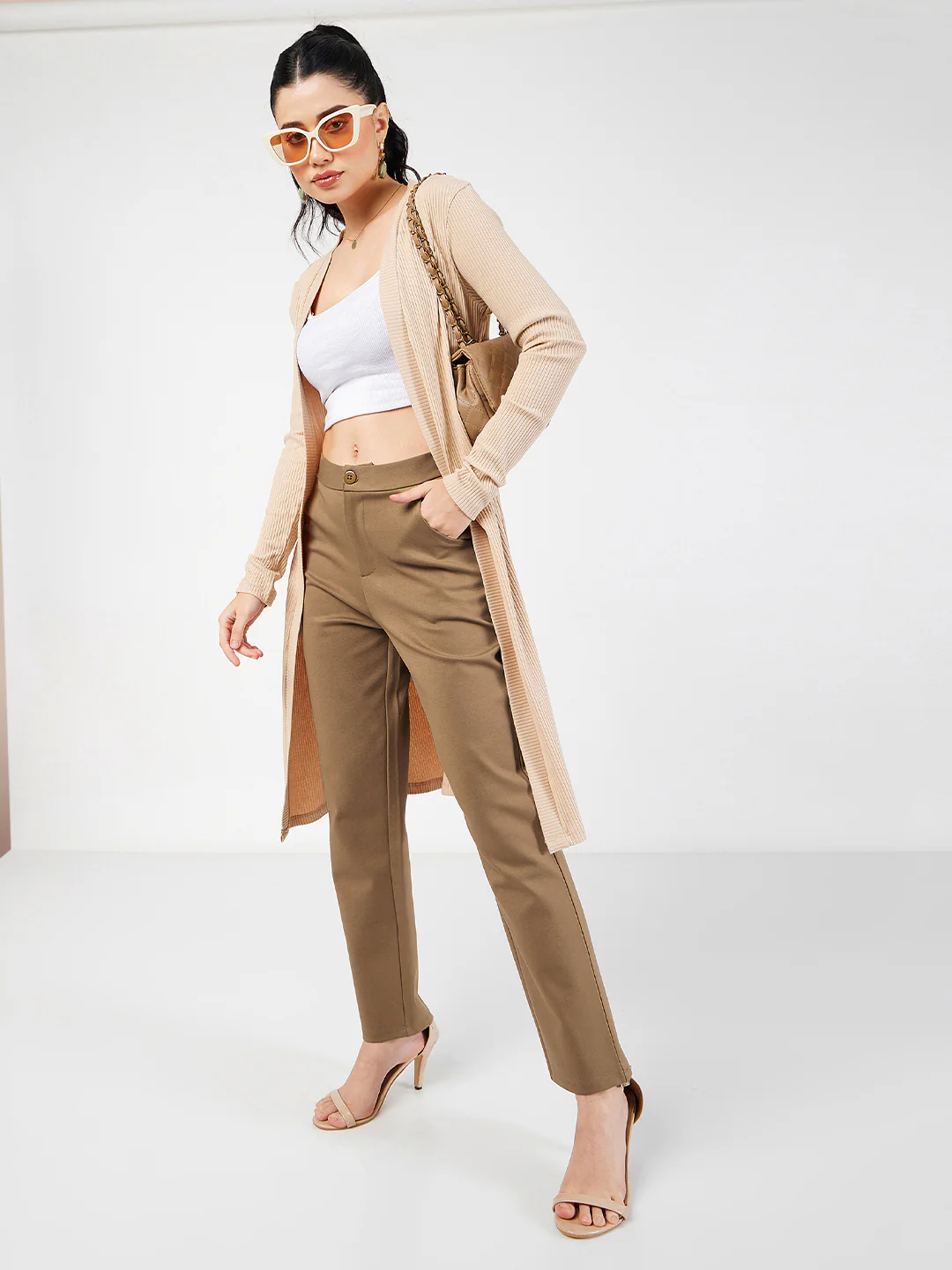 SASSAFRAS Women Beige Mid-Rise Tapered Fit Trousers - Image 5