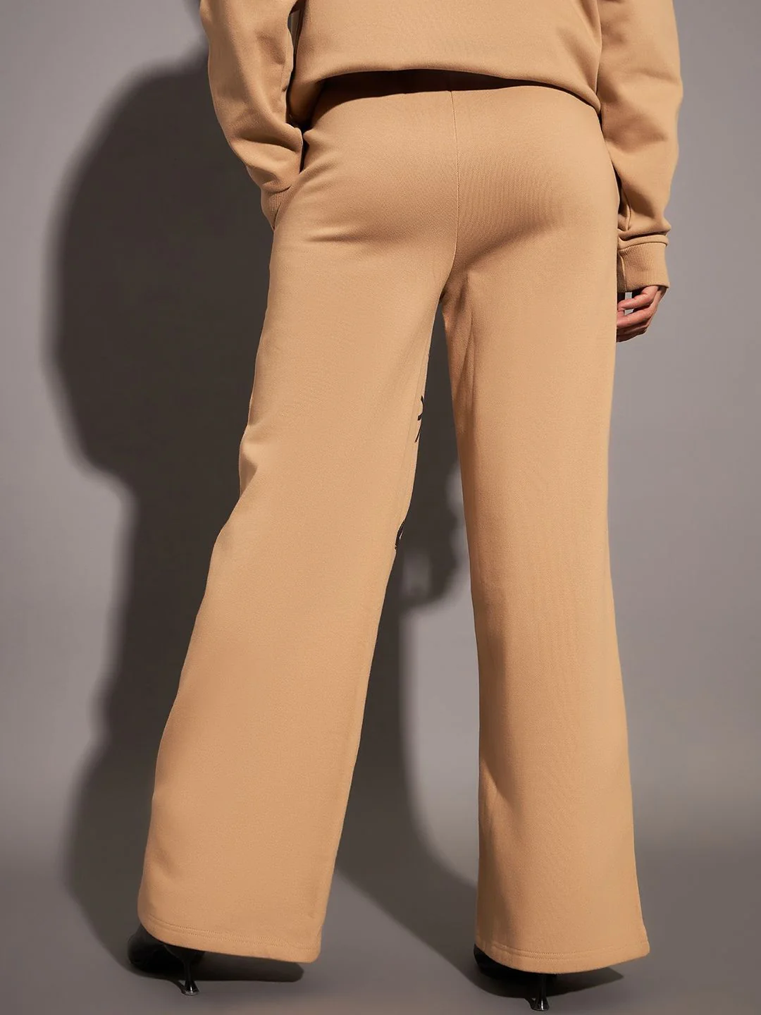 SASSAFRAS Women Beige Relaxed Fit Mid-Rise Typography Printed Fleece Track Pants - Image 3