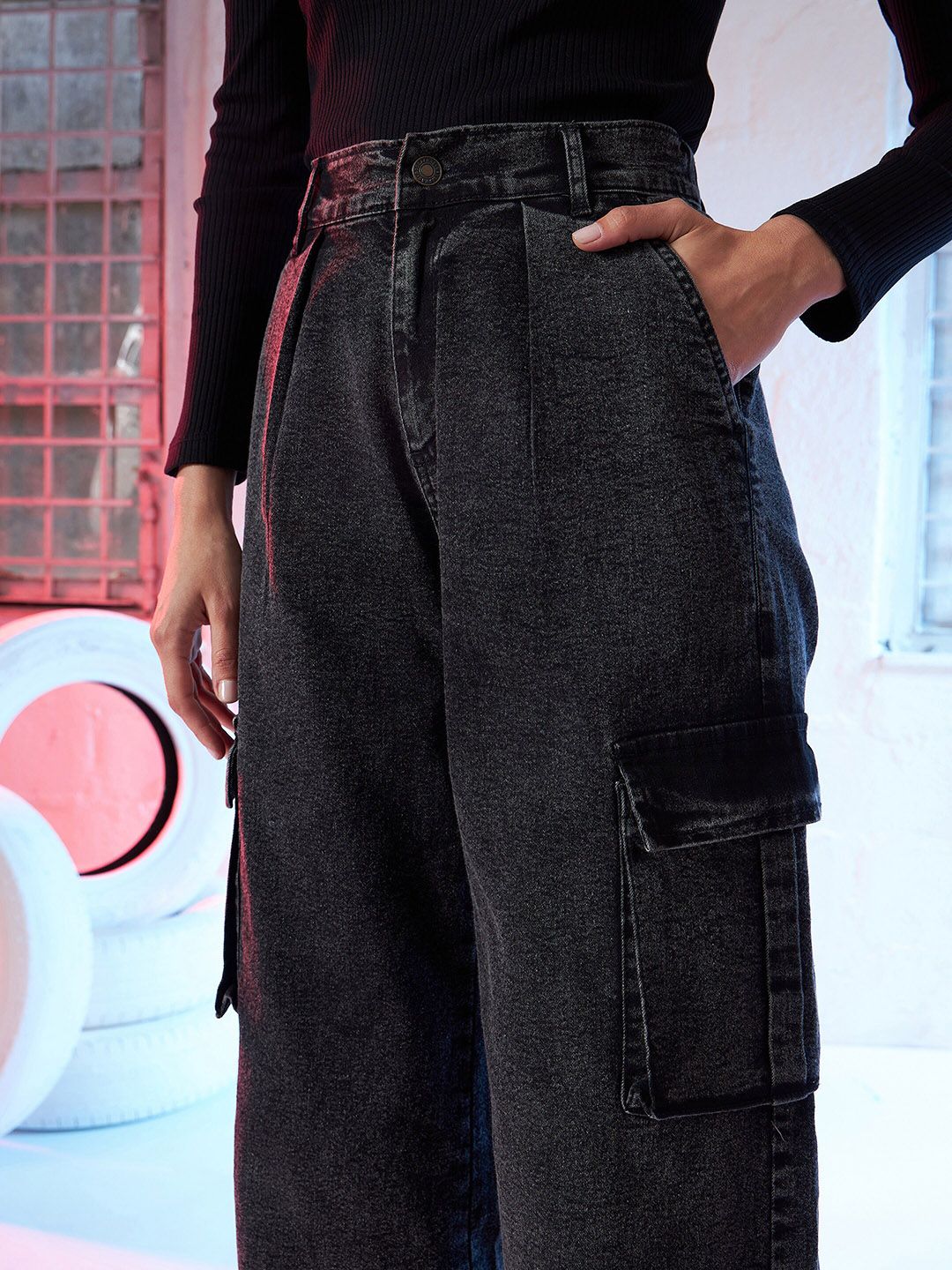SASSAFRAS Women Black Straight Fit High Rise Clean Look Stretchable Cargo Jeans - Image 7