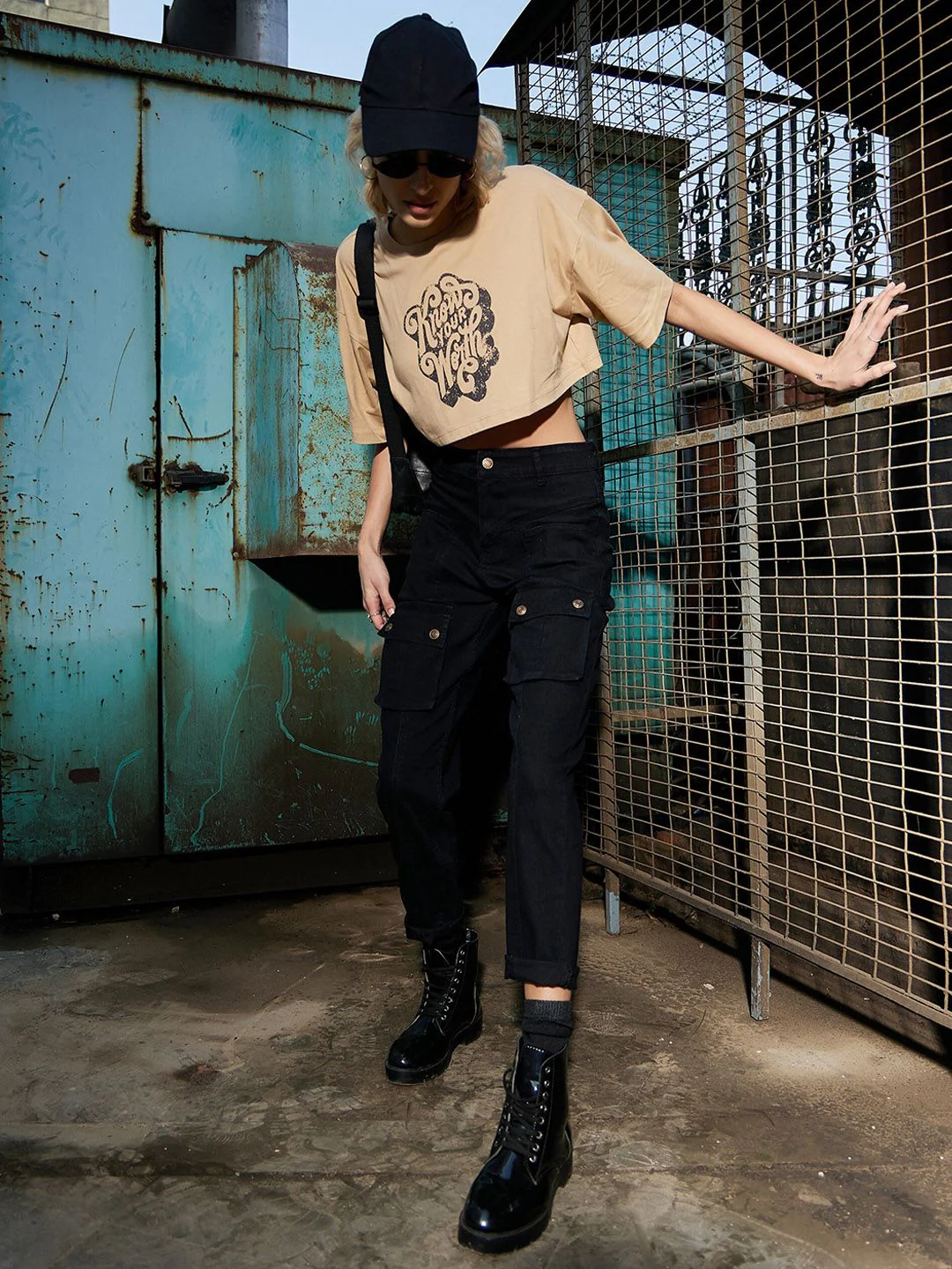 SASSAFRAS Women Cargo Jeans - Image 6