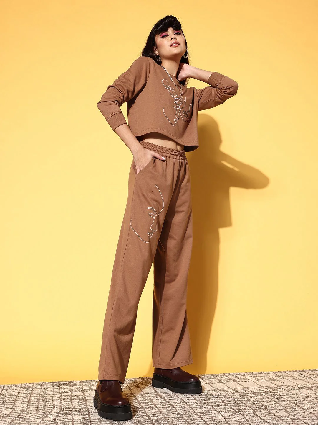 SASSAFRAS Women Chic Brown Printed Sweatshirt with Solid Trousers - Image 5