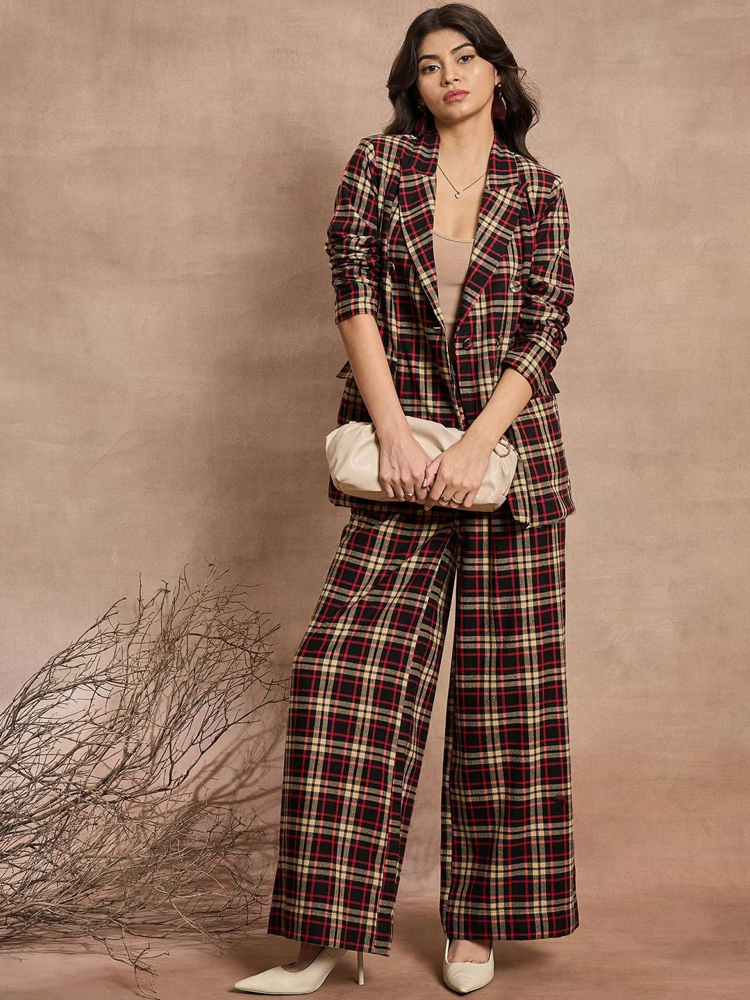 SASSAFRAS Women Cotton Checked Relaxed High-Rise Trousers - Image 4