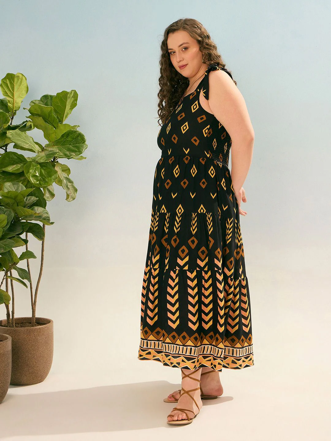 SASSAFRAS Women Curve Print Tie Up Midi Dress - Image 3