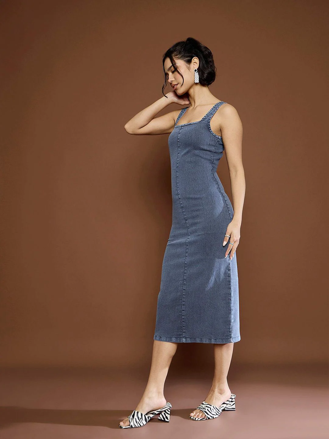 SASSAFRAS Women Denim Bodycon Midi Dress - Image 3