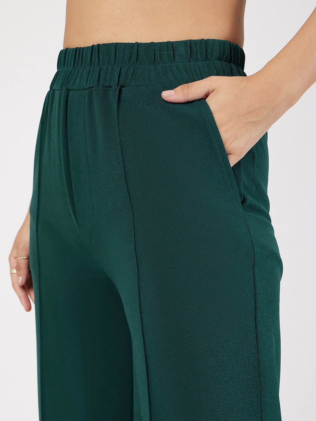 SASSAFRAS Women Green High-Rise Parallel Trousers - Image 6