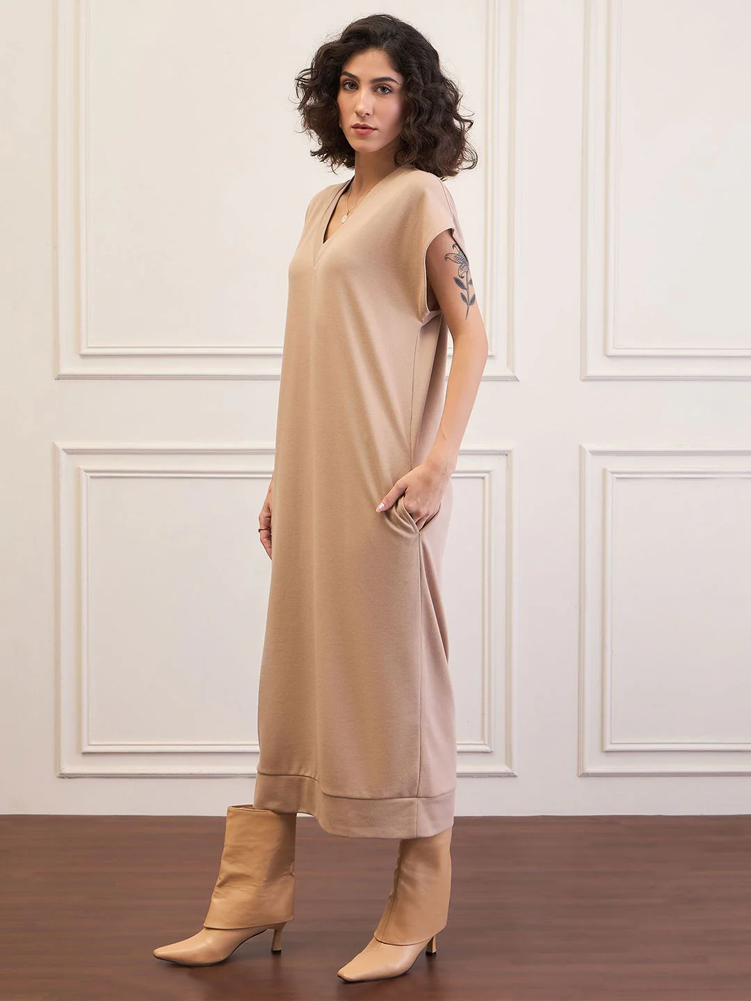 SASSAFRAS Women Midi V-Neck Sweater Dress - Image 3