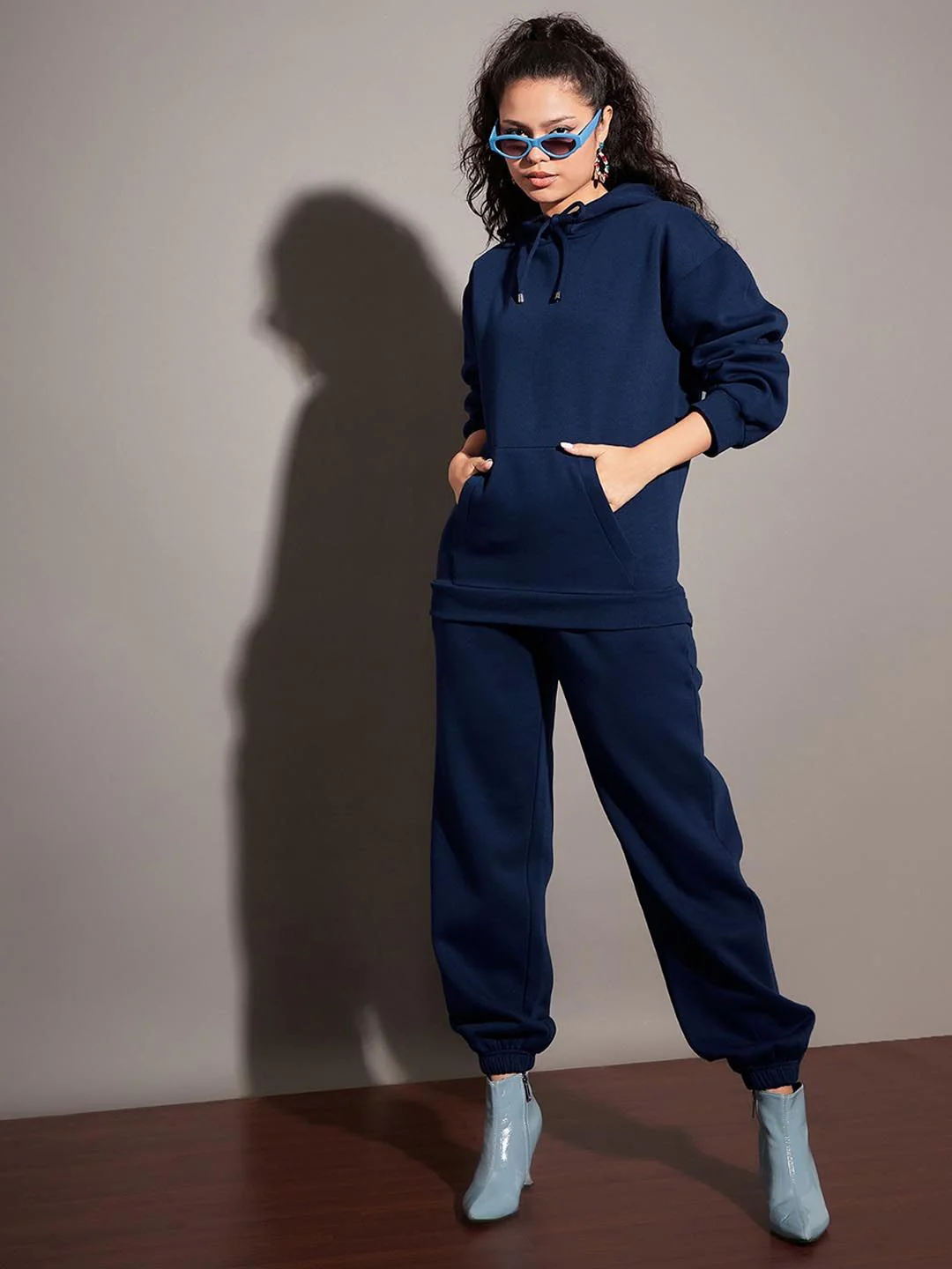 SASSAFRAS Women Navy Blue Relaxed Fit Mid-Rise Fleece Joggers - Image 5