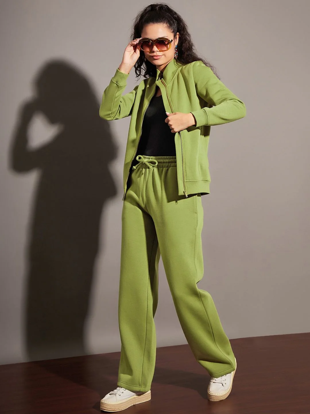 SASSAFRAS Women Olive Relaxed Fit Mid-Rise Fleece Track Pants - Image 4