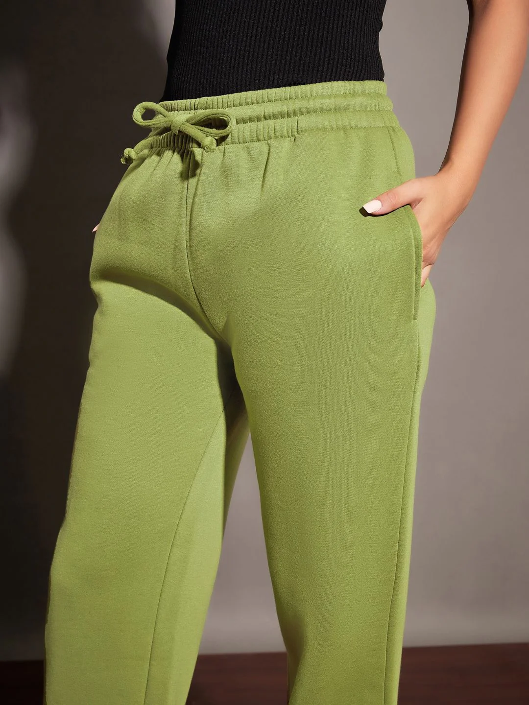 SASSAFRAS Women Olive Relaxed Fit Mid-Rise Fleece Track Pants - Image 7