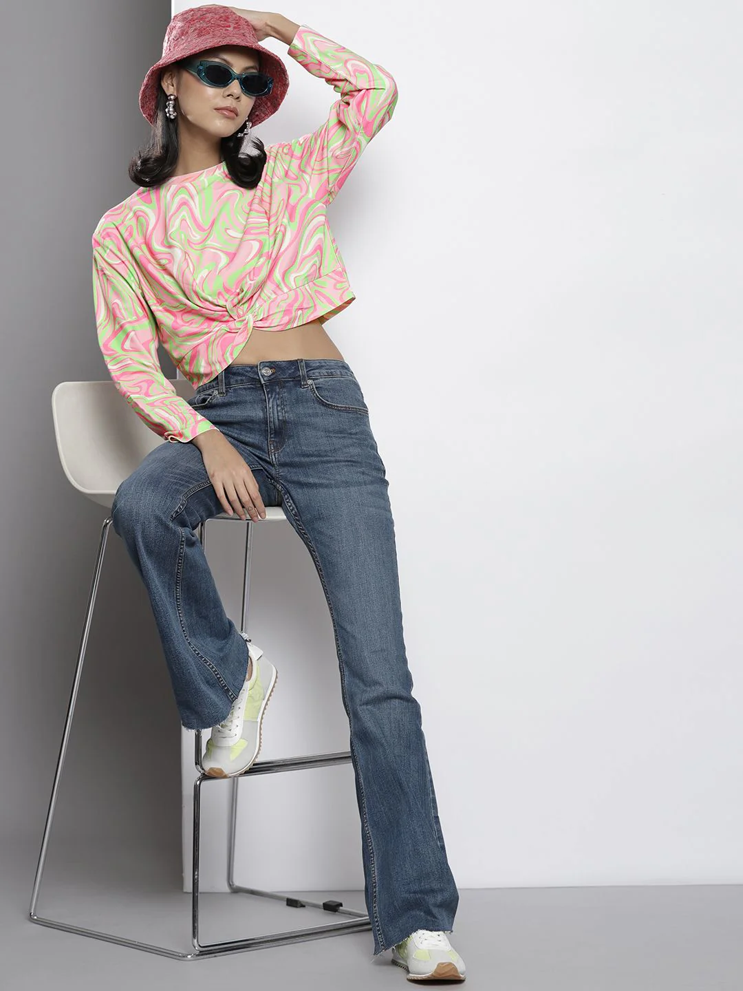 SASSAFRAS Women Red Printed Knot Crop Sweatshirt - Image 4