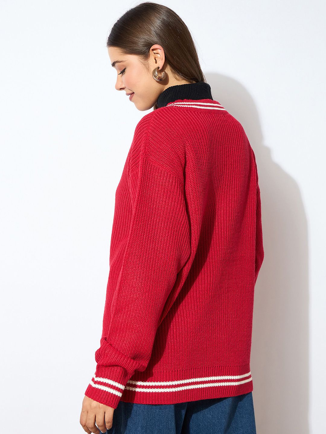 SASSAFRAS Women Self Design V - Neck Pullover Sweater - Image 4