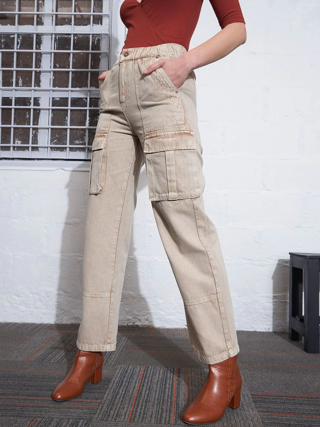SASSAFRAS Women Straight Fit High-Rise Clean Look Acid Wash Pure Cotton Jeans - Image 2