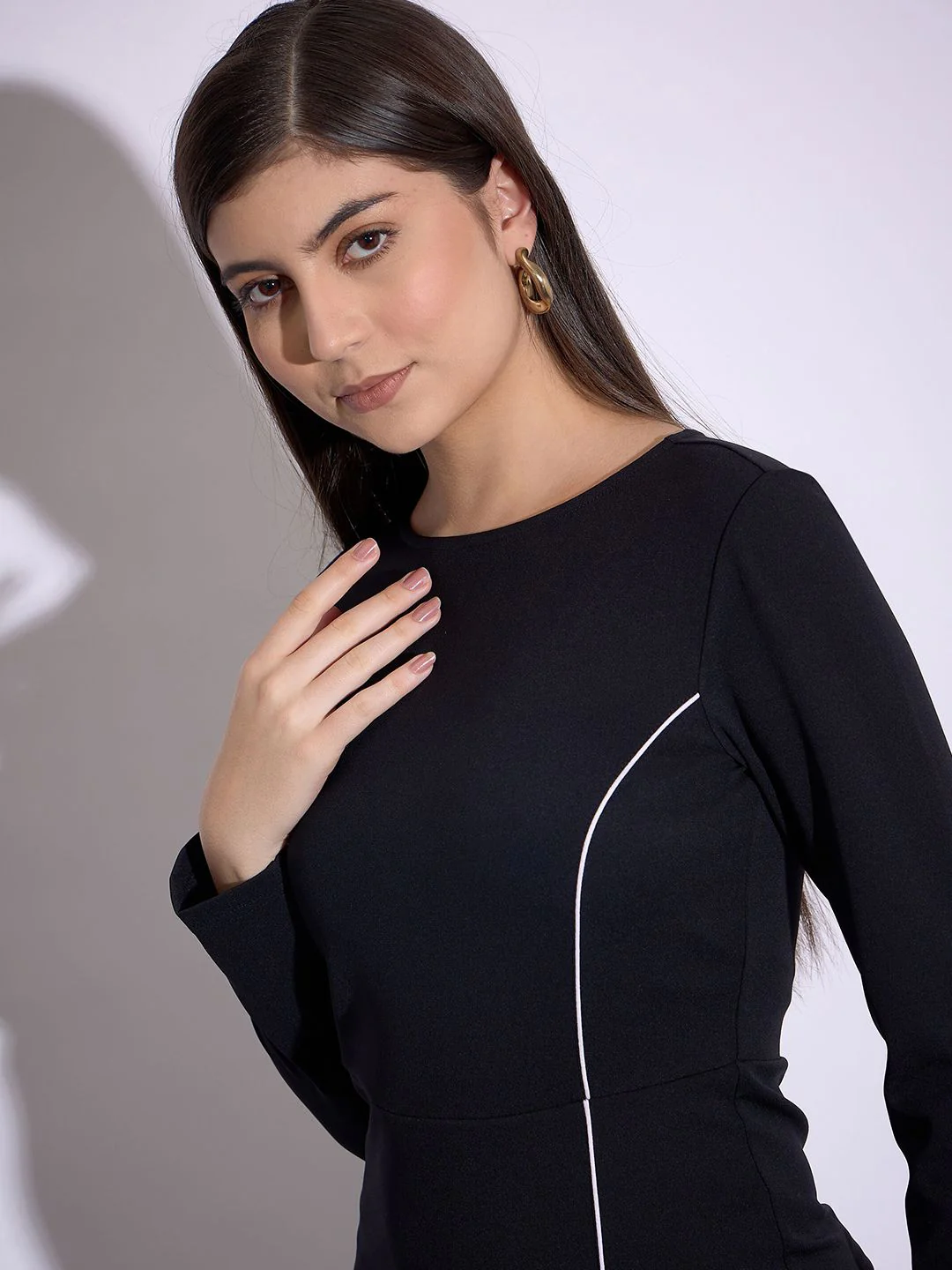 SASSAFRAS worklyf Round Neck Long Sleeves Bodycon Dress - Image 2