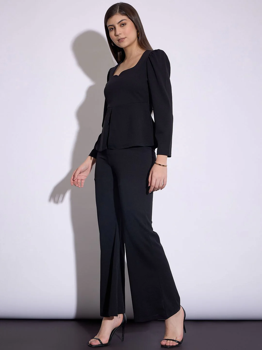 SASSAFRAS worklyf Sweetheart Neck Puff Sleeves Top With Bell Bottom Trousers - Image 5