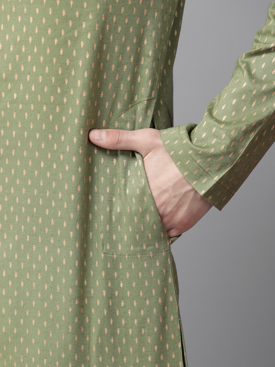 See Designs Men Ethnic Motifs Printed Pure Cotton Kurta With Pyjamas - Image 7