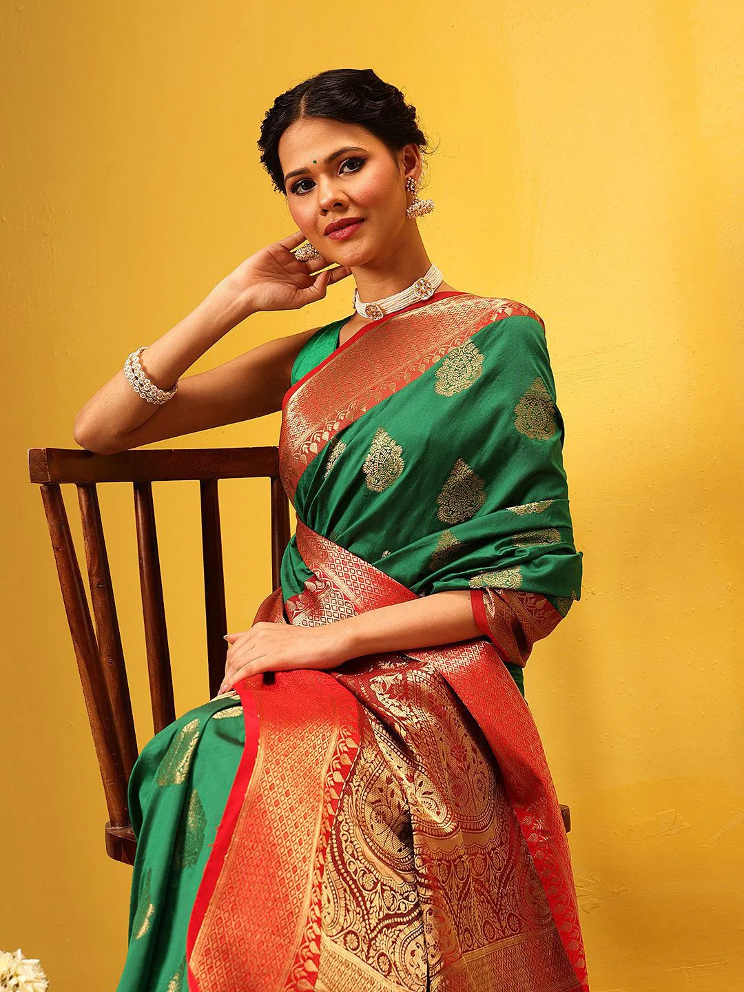 Silk Land Banarasi Soft Silk Butti Design Saree with Contrast Border and Pallu