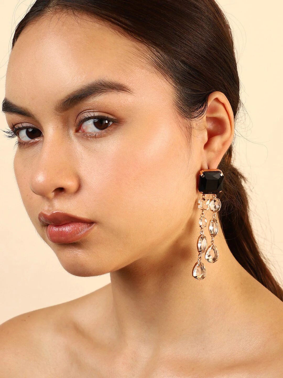 SOHI Gold-Plated Contemporary Drop Earrings - Image 4