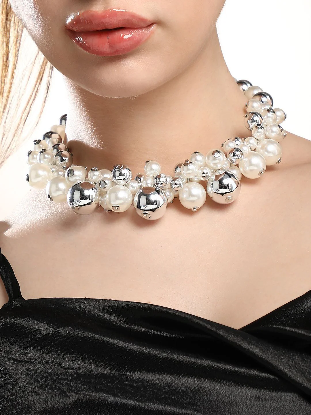 SOHI Silver-Plated Pearls beaded Soiree-Cluster Collar Necklace - Image 6
