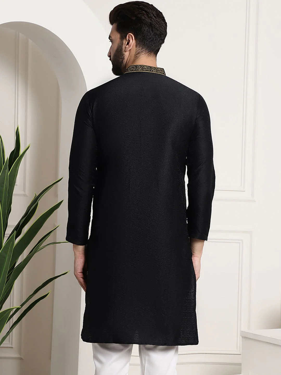 SOJANYA Men Black Woven Design Straight Kurta - Image 4