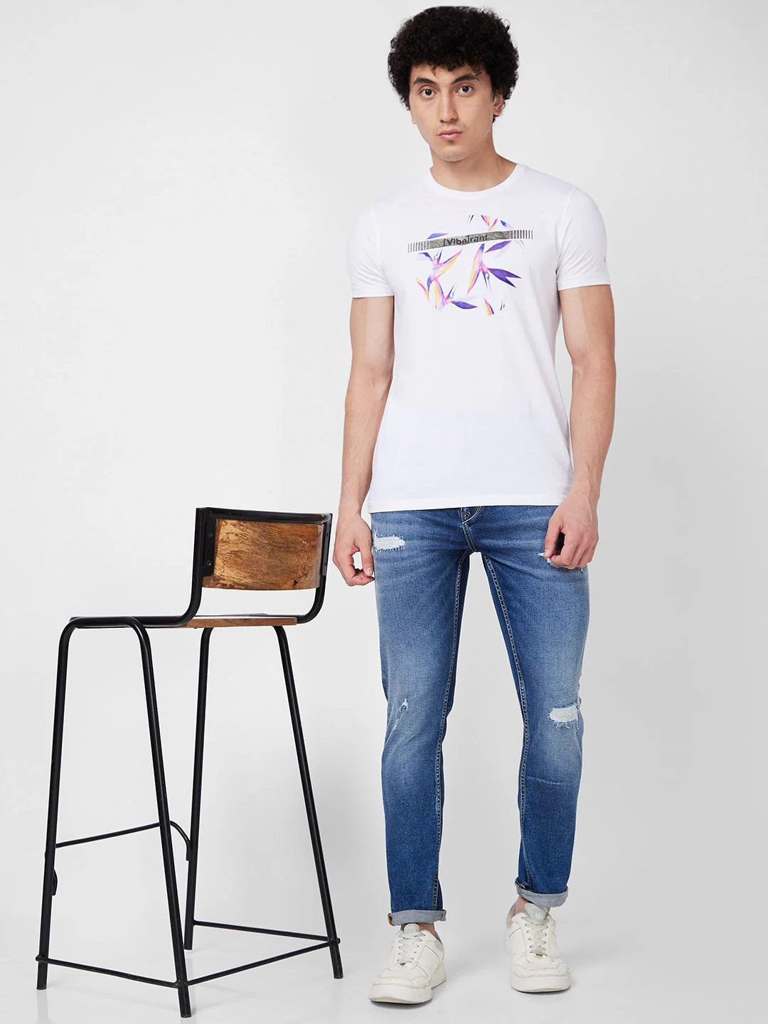 SPYKAR Men Skinny Fit Low-Rise Mildly Distressed Heavy Fade Stretchable Cotton Jeans - Image 4