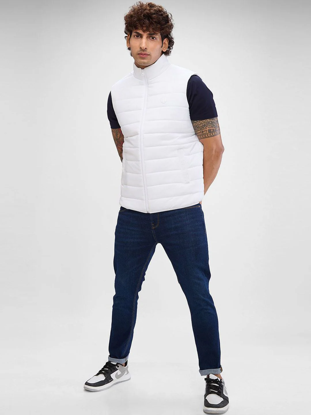 SPYKAR Men Sleeveless Regular Fit Padded Jacket - Image 4