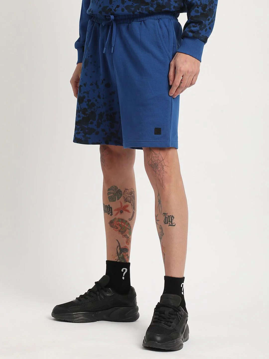 THE BEAR HOUSE Men Abstract Printed Pure Cotton Shorts - Image 3