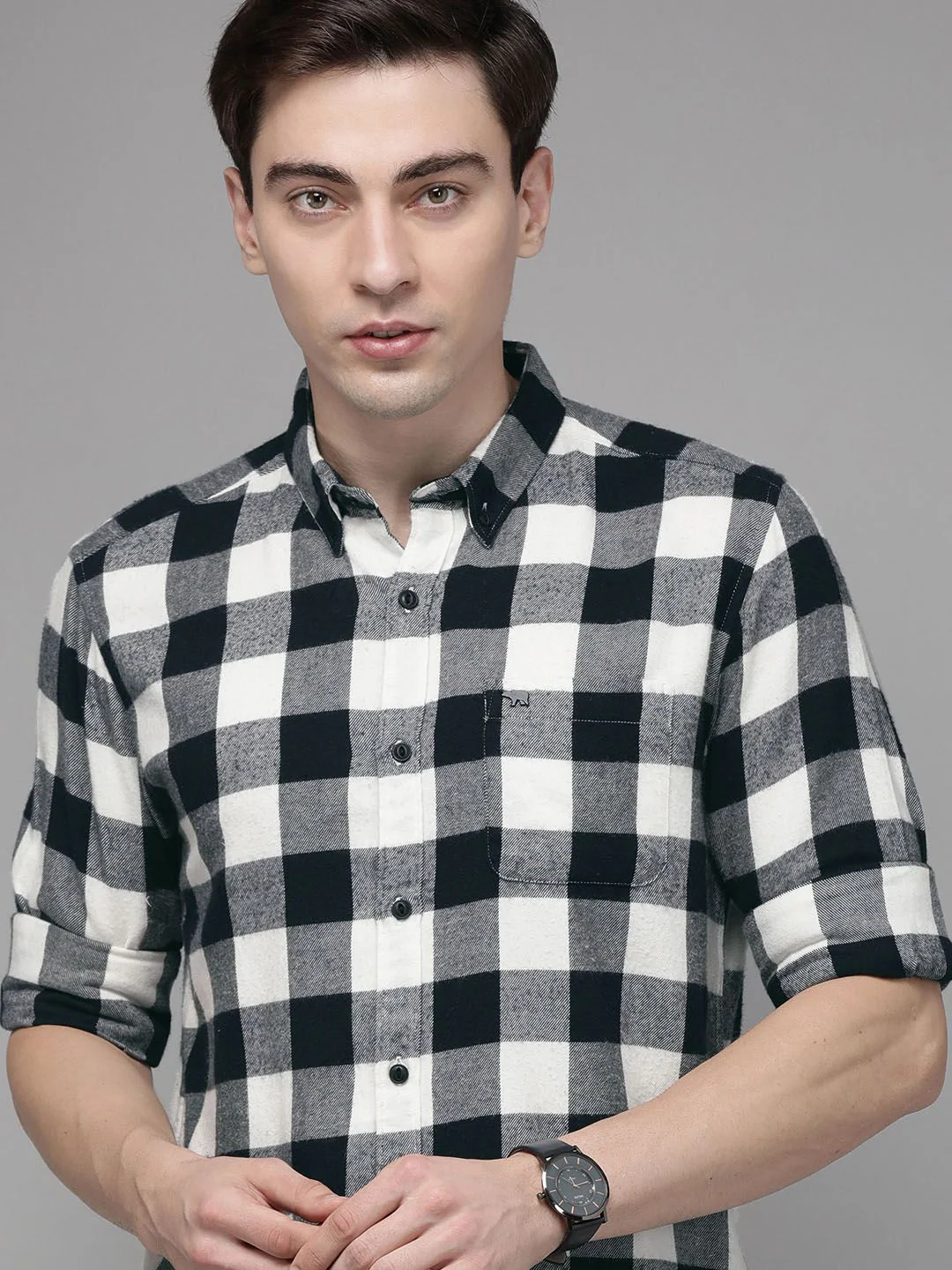 THE BEAR HOUSE Men Black Slim Fit Pure Cotton Checked Casual Shirt - Image 2