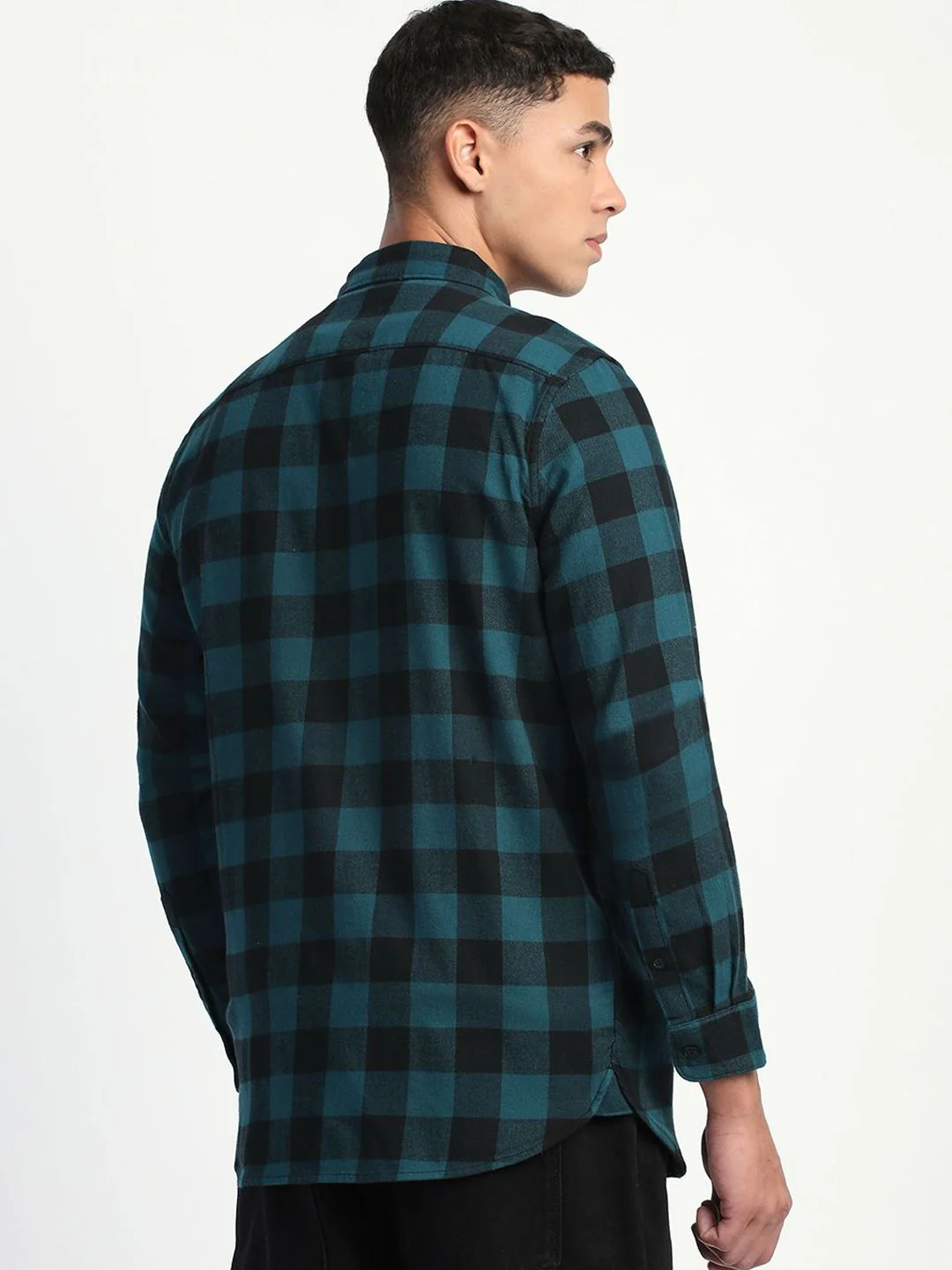 THE BEAR HOUSE Men Buffalo Checks Slim Fit Casual Shirt - Image 4