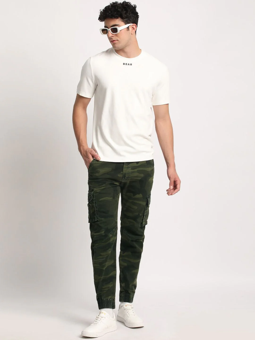 THE BEAR HOUSE Men Camouflage Printed Mid-Rise Regular Fit Cargos Trousers - Image 4