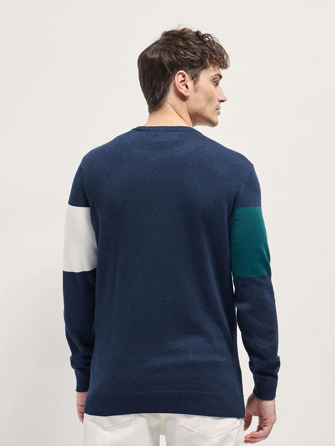 THE BEAR HOUSE Men Colourblocked Slim Fit T-shirt - Image 5