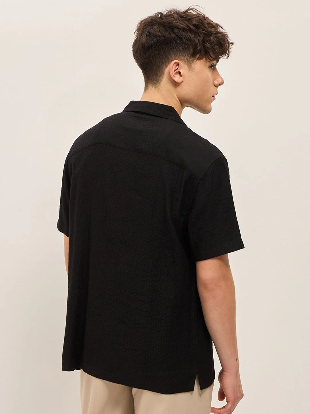 THE BEAR HOUSE Men Cuban Collar Solid Nylon Casual Shirt - Image 4